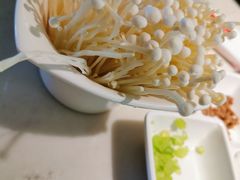 -左庭右院鲜牛肉火锅(浦江欢乐颂店)