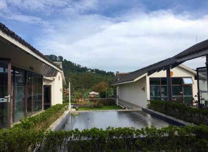 梨园雅舍-"小众人不多,坐地铁去泡温泉摘橘子啦～[憨.