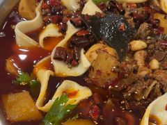 -晓彭肥肠鸡·泡椒鸡火锅(水木天地店)