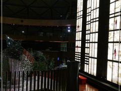 -上海滴水湖皇冠假日酒店