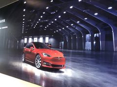 -TESLA 特斯拉(上海太古汇体验店)