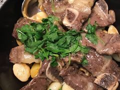 生啫牛仔骨-煲王粤菜餐厅(中侨中心店)