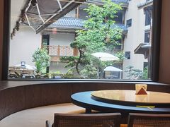 -华冠悠岚·庭院餐厅(青城后山店)