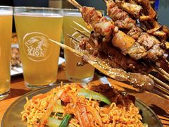 -京狮炙燥·精酿烧烤(首经贸店)
