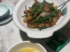 -绿草地·湘菜(酃湖师院店)