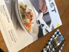 -ROAST coffee & eatery