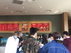 等位区-星巴克(三亚海棠湾国际免税城店)