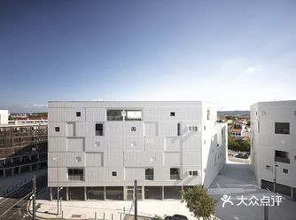 目标是“示范”社区住房