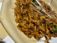 京酱肉丝-满堂春特色餐馆