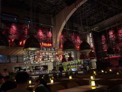 -FOUR PLAY BAR