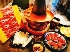 -小窝头炭火铜锅