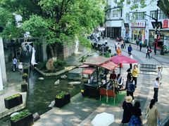 -猫的天空之城概念书店(杭州南宋御街店)