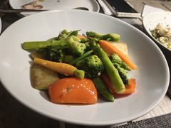 -MONICH牛排融合餐厅(和义大道购物中心店)