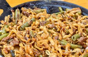 Stir-Fried Pork with Noodles