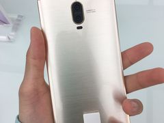 -华为授权体验店(万航渡路)