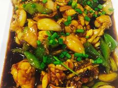 -虾弄弄海派小龙虾·牛羊蝎子火锅