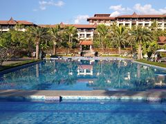 泳池-西双版纳融创皇冠假日度假酒店