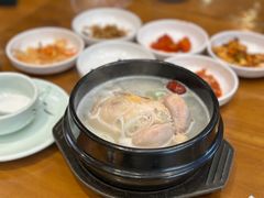-长寿参鸡汤(朝韩风情街店)
