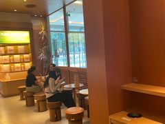 -奈雪的茶(M+世纪都会广场店)
