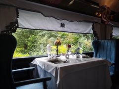 靠窗位-火车头法国西餐厅