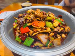 -老滇山寨•云南特色菜•地方菜•民族风情歌舞表演(金碧店)