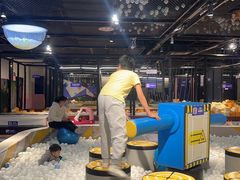 -星际传奇·蹦床海绵池·儿童乐园(大悦城店)