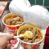 来的时候要排队，走的时候要扶墙