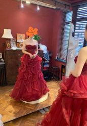 -Flora婚纱礼服定制租赁店