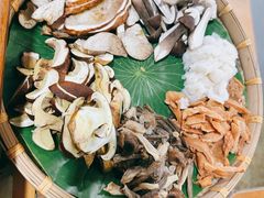 -阿鹏故事云南野生菌火锅(人民路店)