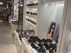 -J-Optical佳视明眼镜·蔡司视觉(青岛金茂览秀城店)