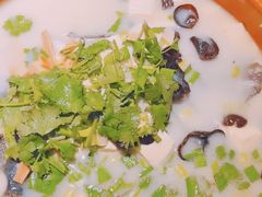 -姜君·千岛湖鱼头馆(浦东大道店)