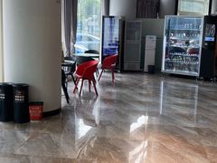 -一兆韦德健身(慧芝湖店)