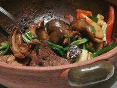 -八府香鸭·啫啫煲(华山路店)