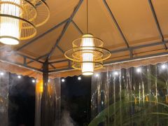 -茅草房·河畔园林火锅