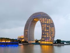 -湖州太湖旅游度假区-月亮广场