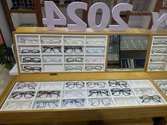 -沪睛眼镜蔡司官方授权店(金桥佳林路店)