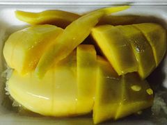 -芒果糯米饭摊子