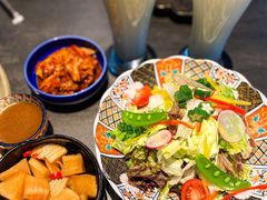 -铭牛烧肉·和牛海鲜自助(高新月牙湖店)