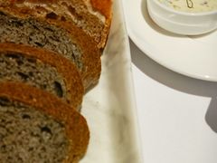 餐前面包-壳里西餐厅Coquille Seafood Bistro(蒙自路店)