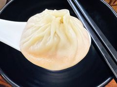 -莱莱小笼·乔艾