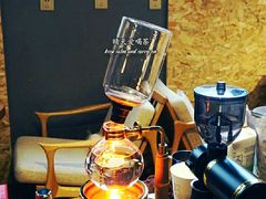 -新华里咖啡书吧(新华书店小寨店)