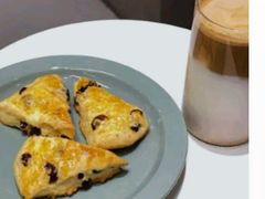 杏仁羊角包-星巴克(广州淘金路店)