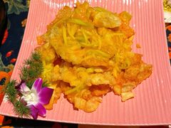 -月亮眼花园餐厅书吧酒吧