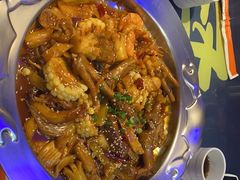-徐记小怪兽肉蟹煲店(哈西万达金街店)