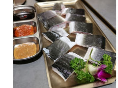 -围炉肉舍丹东海鲜烤肉·烤活鳗(步行街店)