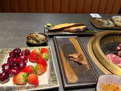 -铭牛烧肉·和牛海鲜自助(高新月牙湖店)