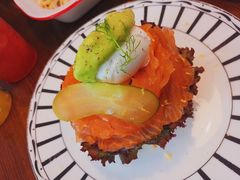 三文鱼水波蛋松饼-AFS Cafe & Canteen(闽江二路店)
