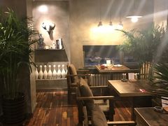 -HIGH FIVE哈福手工汉堡(桂林路店)