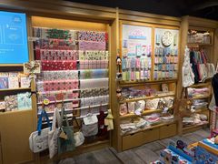 -猫的天空之城概念书店(苏州诚品店)