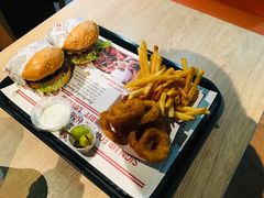 -The Habit Burger Grill 哈比特汉堡(复兴soho店)